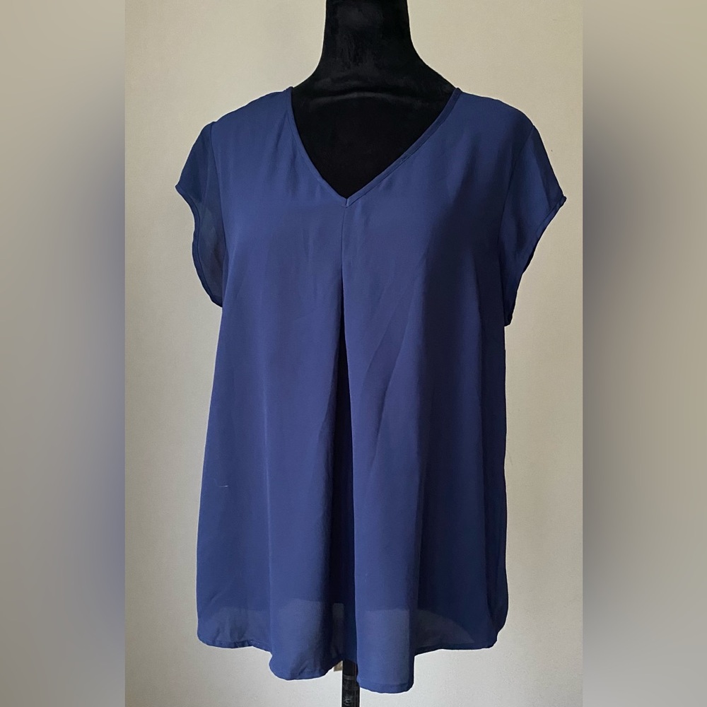 DR2 Navy Cap Sleeve V Neck Top